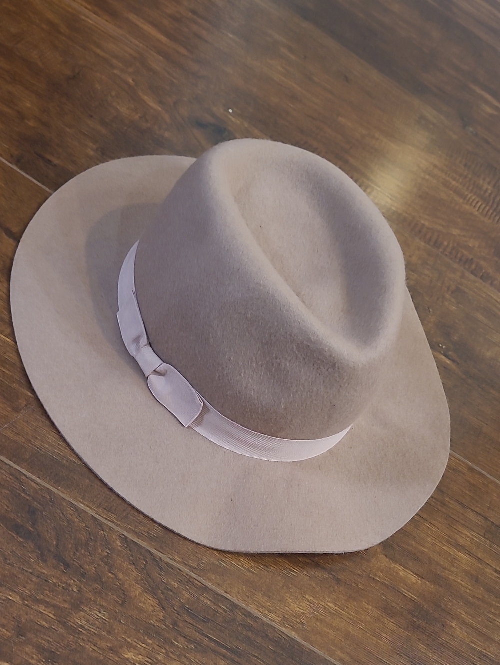 Lucky Brand Wide-Brim Wool Felt Women's Hat in Beige with Ribbon